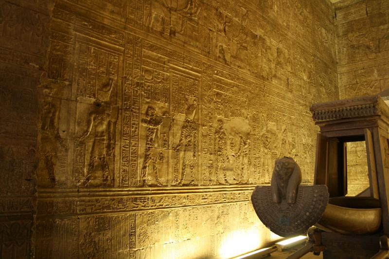 eg07_043008041_j.jpg - Inner sanctum of the Temple of Edfu