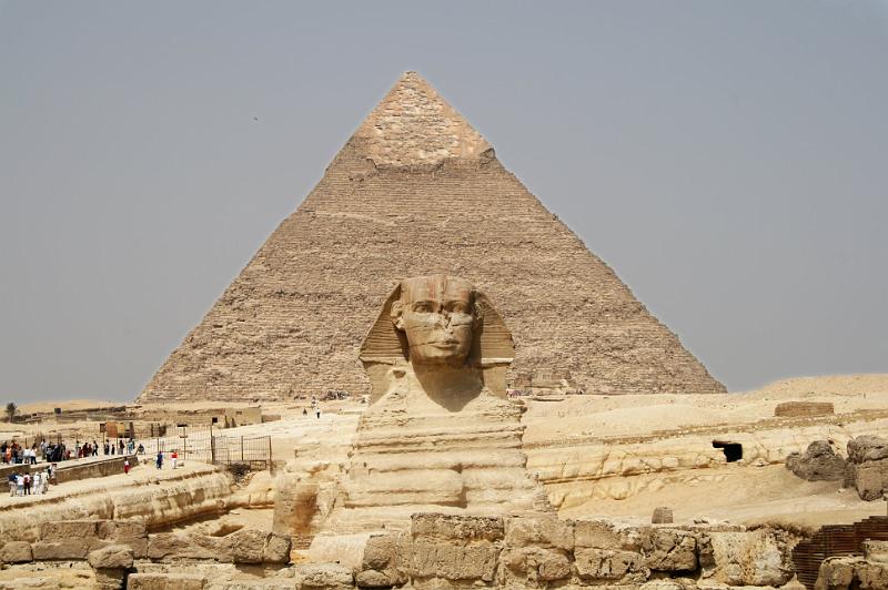 eg07_042711100_j_a.jpg - The Sphinx and the pyramid of Khafre