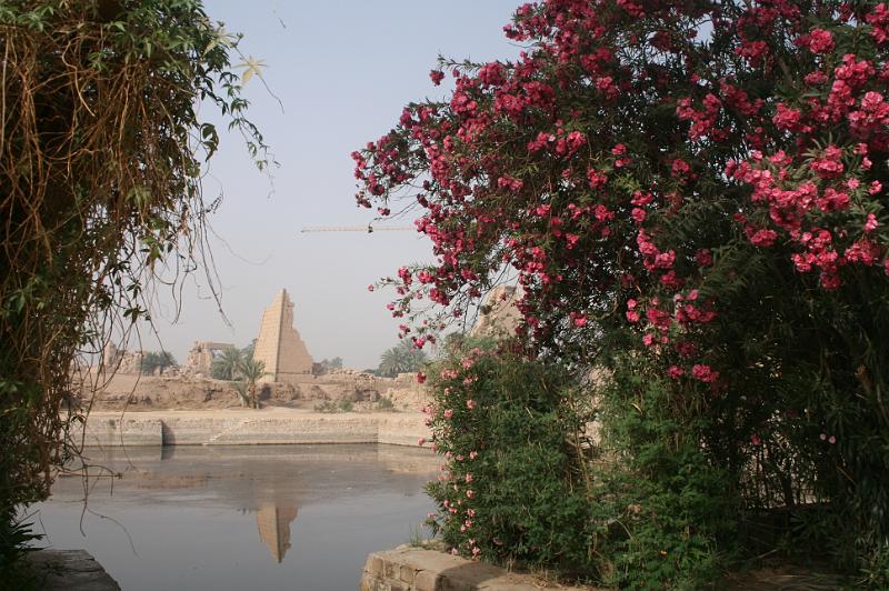 eg07_042908571_j.jpg - The sacred lake at Karnak