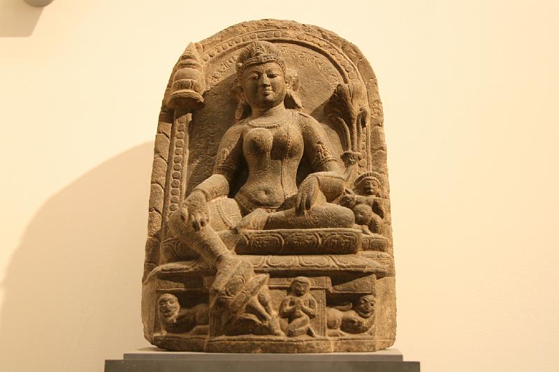 mg07_100112361_j.jpg - The goddess Tara, Bihar, Pala-Sena period, 9th-10th century, sandstone