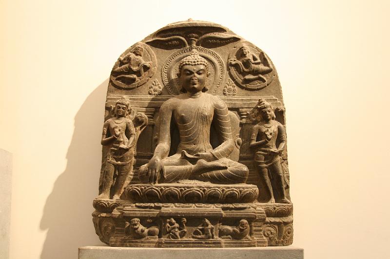mg07_100112371_j.jpg - The Buddha receving the witness of his victory over Mara, Bihar?, Pala-Sena period, 10th century, black basalt