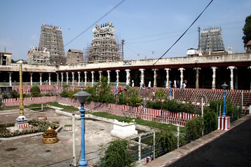 Scaffolded gopurams