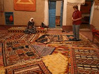 From desert to Marrakesh  A difficile choice of carpets