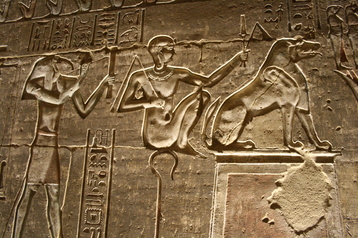 Bas-reliefs au temple de Hathor