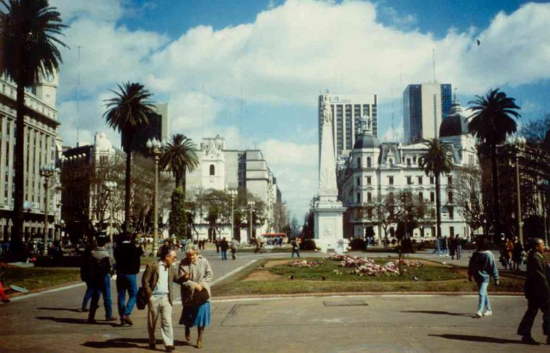 AR90_09_plaza_mayo_a.jpg - Plaza de Mayo