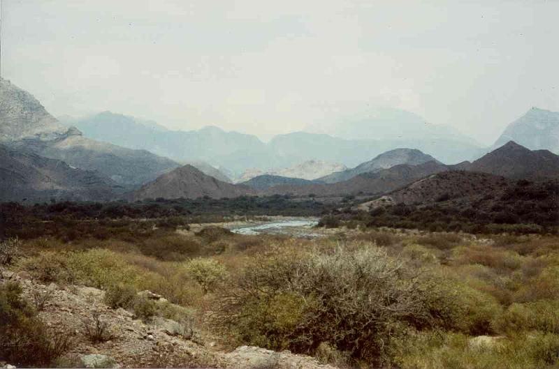 AR90_19_valle1_a.jpg - Rio de las Conchas, south of Salta