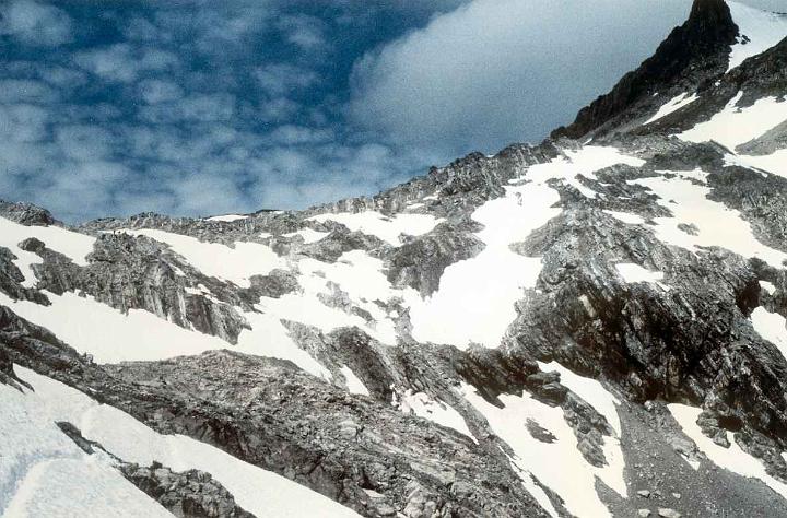 br85_mannheimer1_a.jpg - On our way to Mannheimerhütte in 1985. It was a pretty snowy year. We were about to get a lot more snow before getting back to civilization.