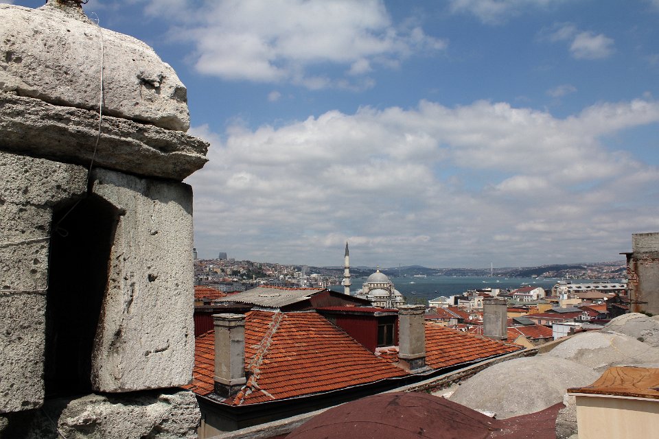 tk12_052614381_j_a.jpg - View towards the Bosphorus from the roof of the Büyük Valide Han