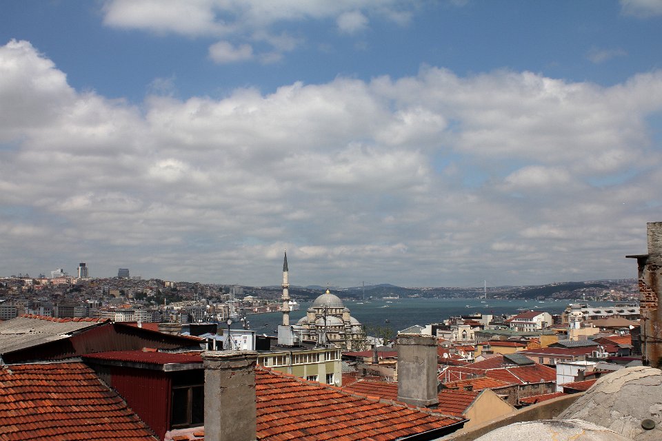 tk12_052614390_j_a.jpg - View towards the Bosphorus from the roof of the Büyük Valide Han