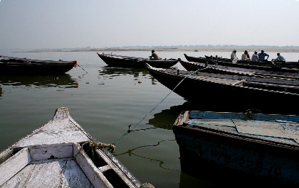 Leaving Dashashwamedh Ghat by boat