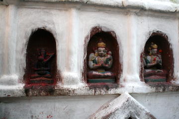 Statues in niches